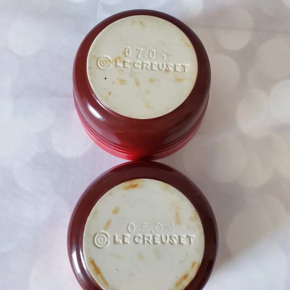 Le Creuset Custard Cup Ramekin Stoneware Set Of 2 Not Matching Red 11-03 & 15-16